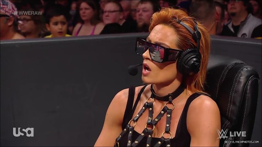 WWE_RAW_30th_May_2022_720p_WEBRip_h264_mp4_000835234.jpg