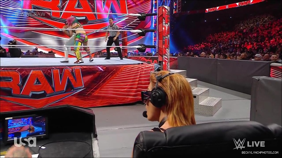 WWE_RAW_30th_May_2022_720p_WEBRip_h264_mp4_000838437.jpg