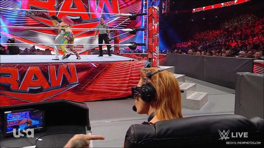 WWE_RAW_30th_May_2022_720p_WEBRip_h264_mp4_000838838.jpg