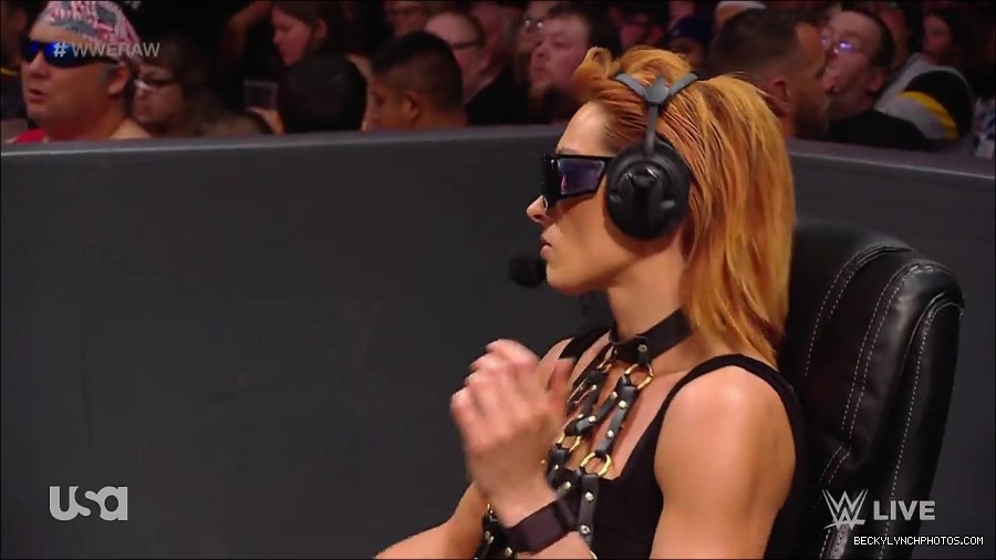 WWE_RAW_30th_May_2022_720p_WEBRip_h264_mp4_000929328.jpg