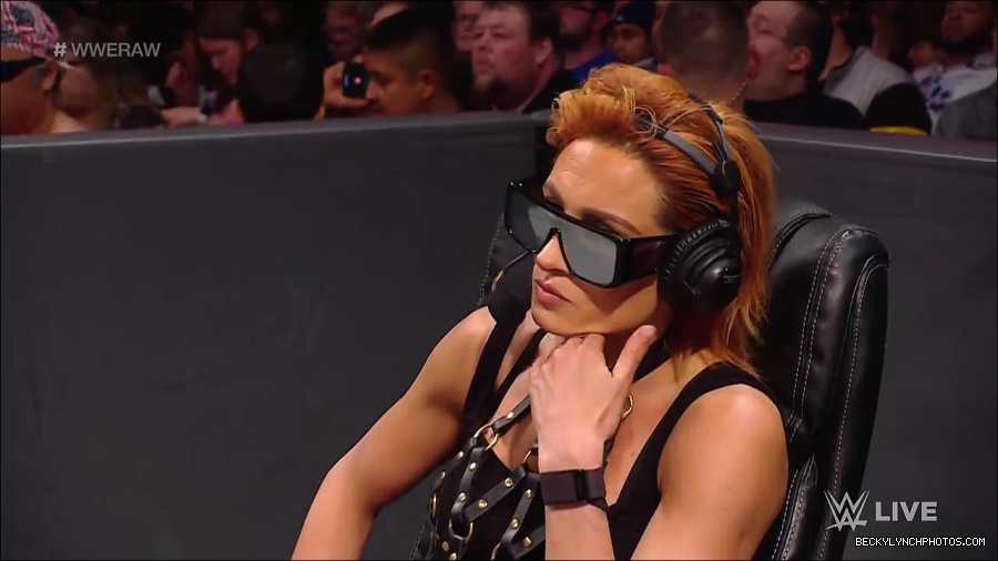 WWE_RAW_30th_May_2022_720p_WEBRip_h264_mp4_000945744.jpg