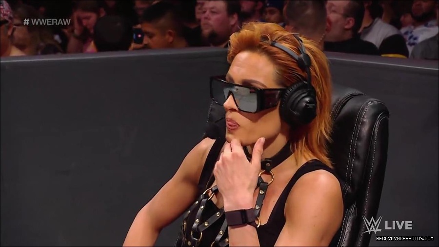 WWE_RAW_30th_May_2022_720p_WEBRip_h264_mp4_000946145.jpg