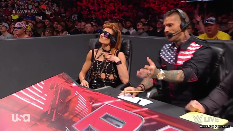 WWE_RAW_30th_May_2022_720p_WEBRip_h264_mp4_001018229.jpg