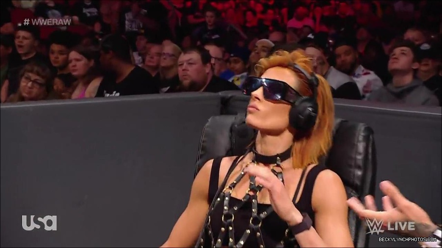 WWE_RAW_30th_May_2022_720p_WEBRip_h264_mp4_001019431.jpg