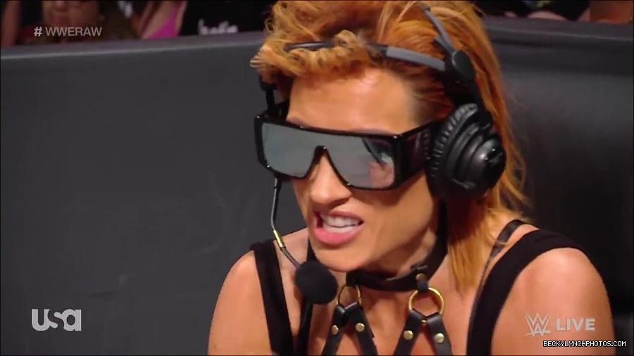 WWE_RAW_30th_May_2022_720p_WEBRip_h264_mp4_001041453.jpg