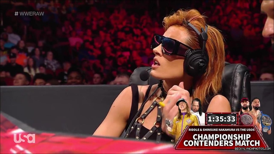 WWE_RAW_30th_May_2022_720p_WEBRip_h264_mp4_001067078.jpg