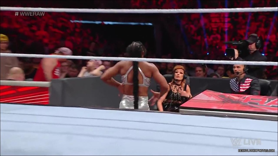 WWE_RAW_30th_May_2022_720p_WEBRip_h264_mp4_001179507.jpg