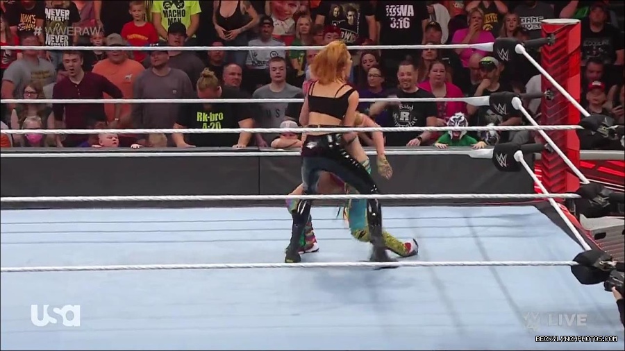 WWE_RAW_30th_May_2022_720p_WEBRip_h264_mp4_001272000.jpg