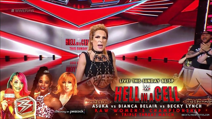 WWE_RAW_30th_May_2022_720p_WEBRip_h264_mp4_001300428.jpg