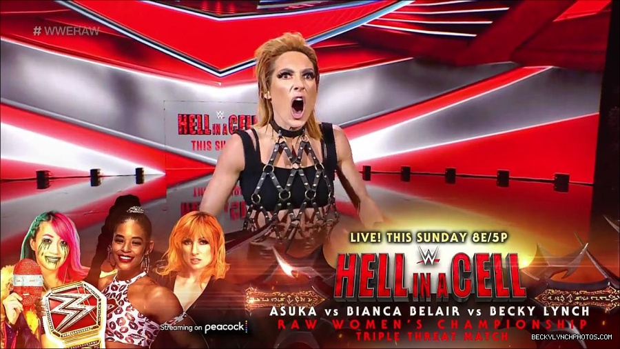 WWE_RAW_30th_May_2022_720p_WEBRip_h264_mp4_001303631.jpg