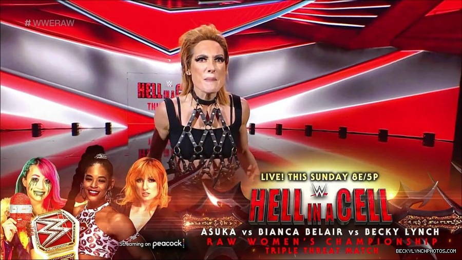 WWE_RAW_30th_May_2022_720p_WEBRip_h264_mp4_001304032.jpg