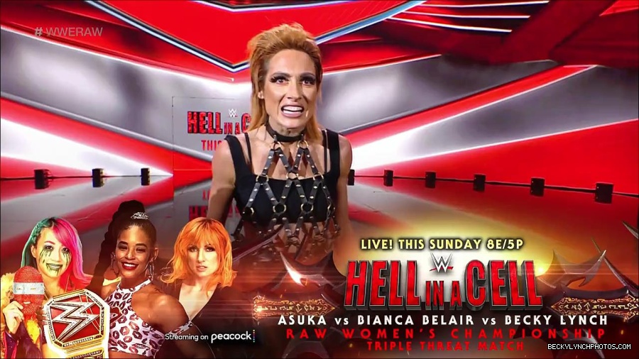 WWE_RAW_30th_May_2022_720p_WEBRip_h264_mp4_001304832.jpg
