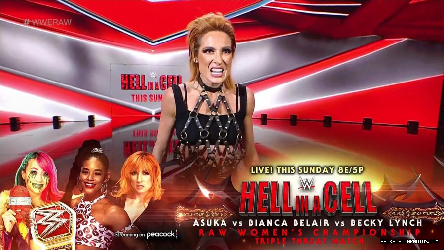 WWE_RAW_30th_May_2022_720p_WEBRip_h264_mp4_001305233.jpg