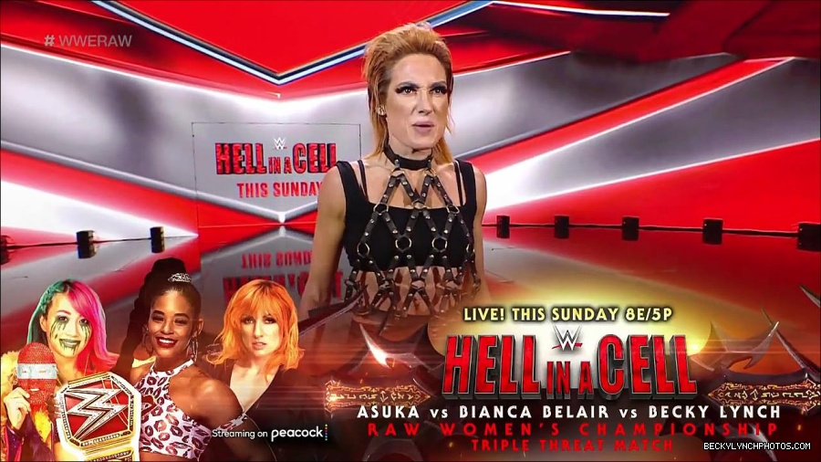 WWE_RAW_30th_May_2022_720p_WEBRip_h264_mp4_001307635.jpg