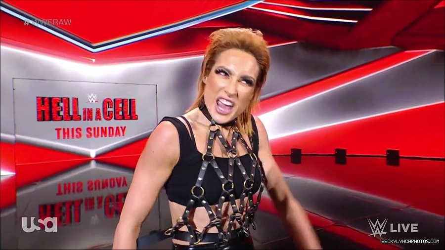WWE_RAW_30th_May_2022_720p_WEBRip_h264_mp4_001315243.jpg