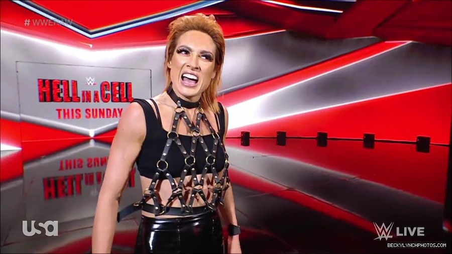 WWE_RAW_30th_May_2022_720p_WEBRip_h264_mp4_001318046.jpg