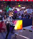 WWE_RAW_30th_May_2022_720p_WEBRip_h264_mp4_000057407.jpg