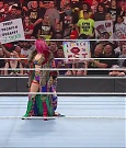 WWE_RAW_30th_May_2022_720p_WEBRip_h264_mp4_000511677.jpg