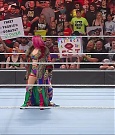 WWE_RAW_30th_May_2022_720p_WEBRip_h264_mp4_000512078.jpg