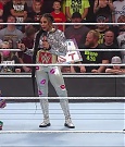 WWE_RAW_30th_May_2022_720p_WEBRip_h264_mp4_000538104.jpg
