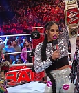 WWE_RAW_30th_May_2022_720p_WEBRip_h264_mp4_000572138.jpg