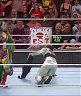 WWE_RAW_30th_May_2022_720p_WEBRip_h264_mp4_000577743.jpg