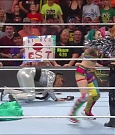 WWE_RAW_30th_May_2022_720p_WEBRip_h264_mp4_000578945.jpg