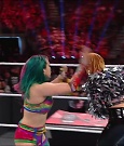 WWE_RAW_30th_May_2022_720p_WEBRip_h264_mp4_000579345.jpg