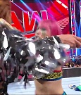 WWE_RAW_30th_May_2022_720p_WEBRip_h264_mp4_000586953.jpg