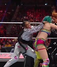 WWE_RAW_30th_May_2022_720p_WEBRip_h264_mp4_000588154.jpg