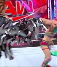 WWE_RAW_30th_May_2022_720p_WEBRip_h264_mp4_000588955.jpg
