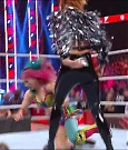 WWE_RAW_30th_May_2022_720p_WEBRip_h264_mp4_000594560.jpg