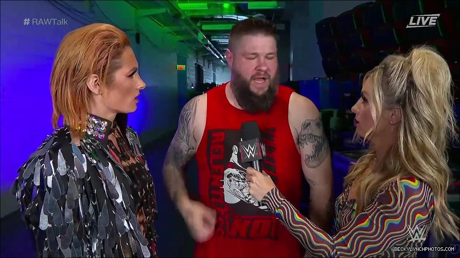 WWE_Raw_Talk_2022_05_30_720p_WEB_h264-HEEL_mp4_000889788.jpg