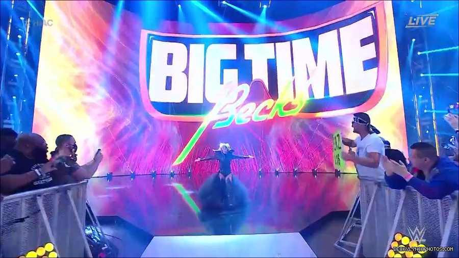WWE_Hell_In_A_Cell_2022_720p_WEB_h264-HEEL_mp4_000545221.jpg