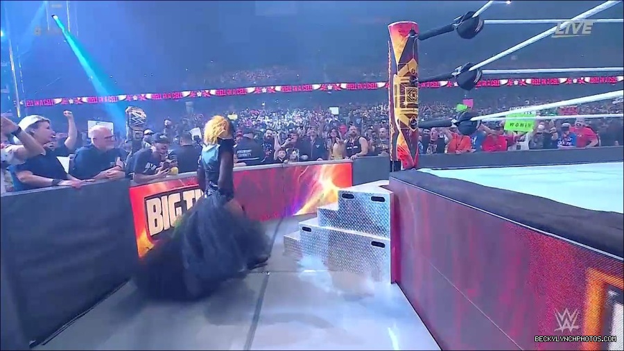 WWE_Hell_In_A_Cell_2022_720p_WEB_h264-HEEL_mp4_000562021.jpg