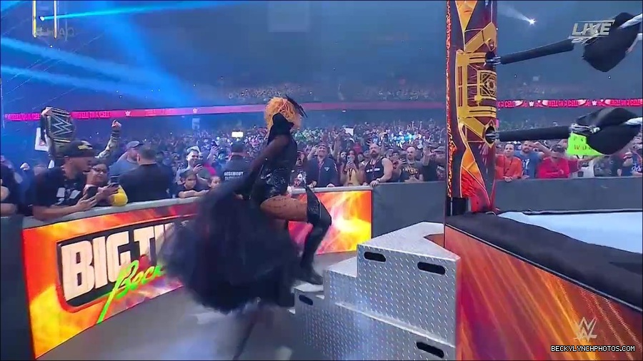 WWE_Hell_In_A_Cell_2022_720p_WEB_h264-HEEL_mp4_000563221.jpg