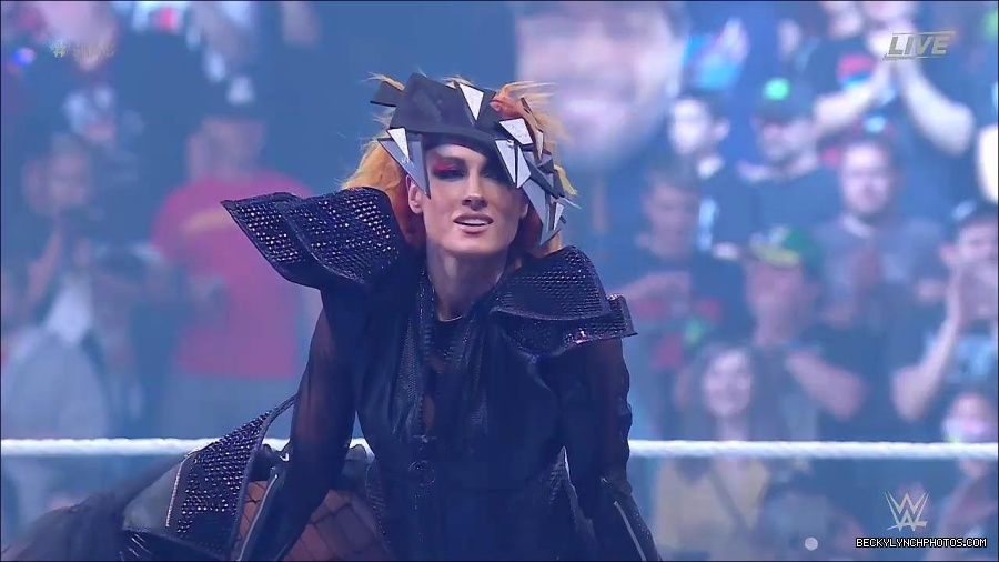 WWE_Hell_In_A_Cell_2022_720p_WEB_h264-HEEL_mp4_000578421.jpg