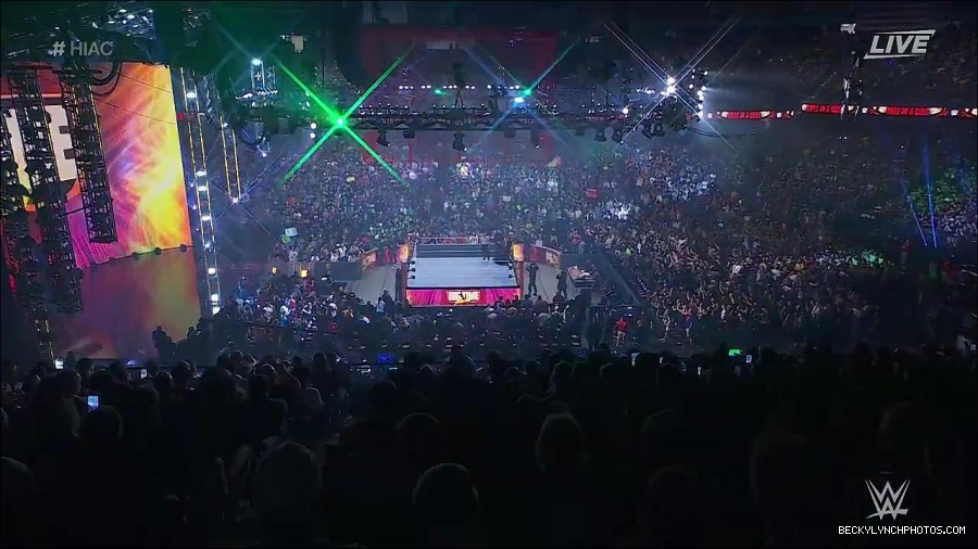 WWE_Hell_In_A_Cell_2022_720p_WEB_h264-HEEL_mp4_000585621.jpg