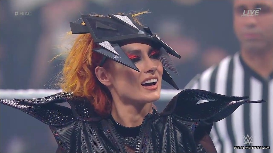 WWE_Hell_In_A_Cell_2022_720p_WEB_h264-HEEL_mp4_000612021.jpg