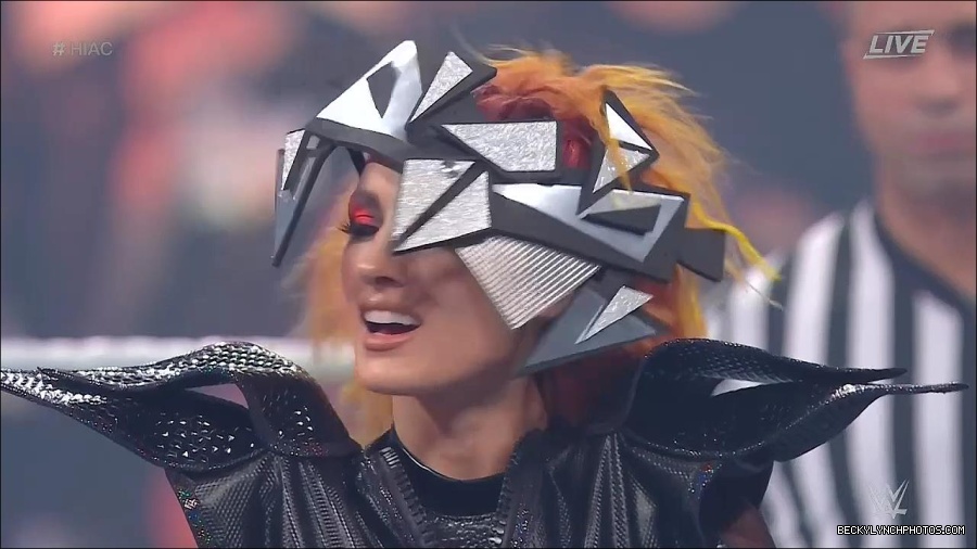 WWE_Hell_In_A_Cell_2022_720p_WEB_h264-HEEL_mp4_000612421.jpg