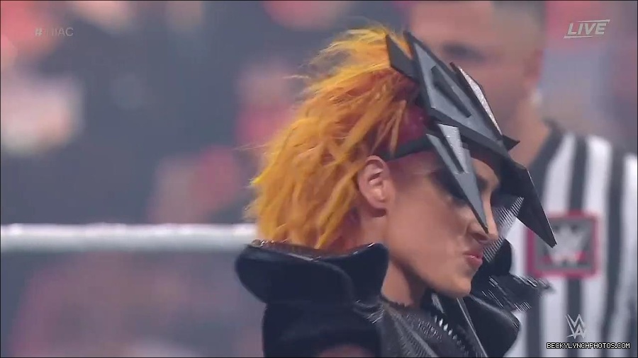 WWE_Hell_In_A_Cell_2022_720p_WEB_h264-HEEL_mp4_000615621.jpg