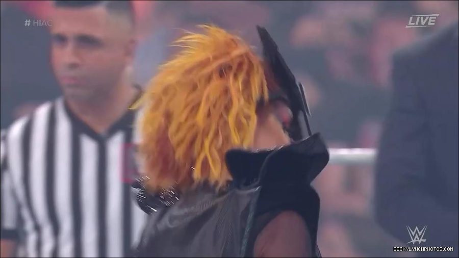WWE_Hell_In_A_Cell_2022_720p_WEB_h264-HEEL_mp4_000616421.jpg
