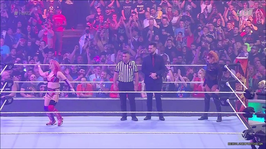 WWE_Hell_In_A_Cell_2022_720p_WEB_h264-HEEL_mp4_000692421.jpg