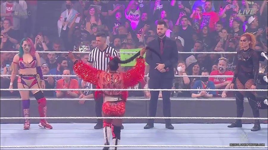 WWE_Hell_In_A_Cell_2022_720p_WEB_h264-HEEL_mp4_000741221.jpg