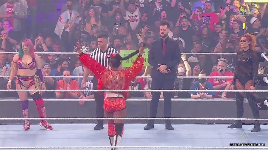 WWE_Hell_In_A_Cell_2022_720p_WEB_h264-HEEL_mp4_000741621.jpg