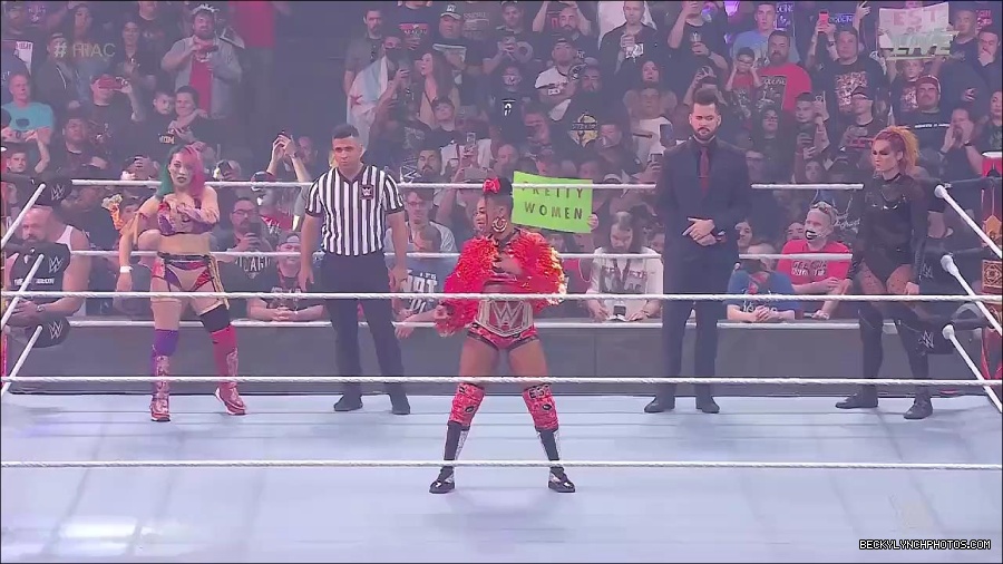 WWE_Hell_In_A_Cell_2022_720p_WEB_h264-HEEL_mp4_000748821.jpg