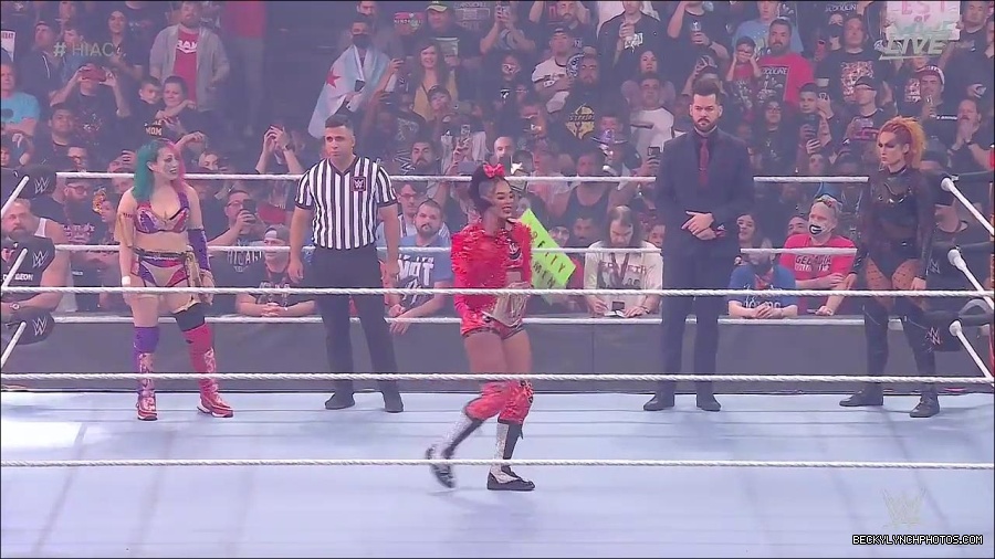 WWE_Hell_In_A_Cell_2022_720p_WEB_h264-HEEL_mp4_000750021.jpg