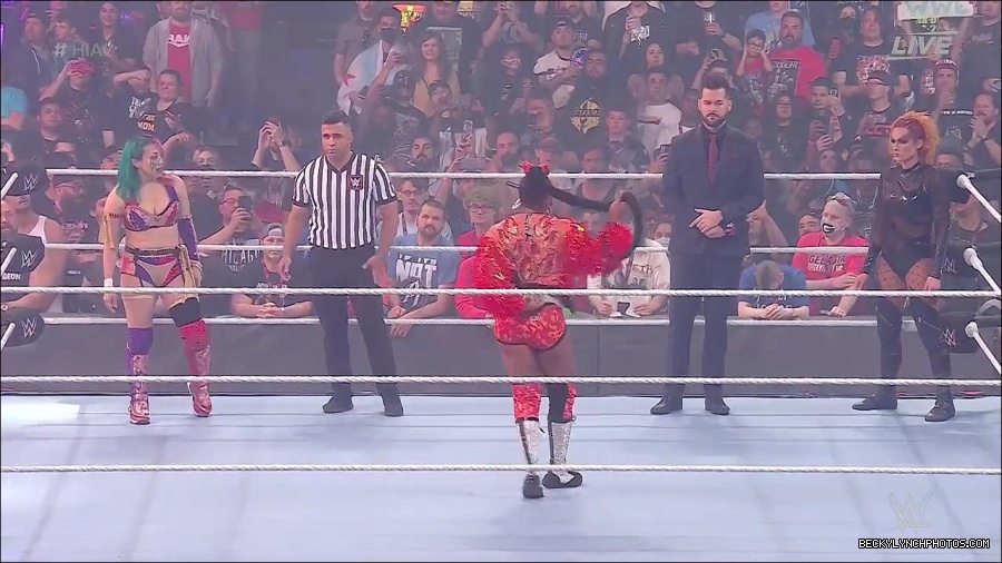 WWE_Hell_In_A_Cell_2022_720p_WEB_h264-HEEL_mp4_000750821.jpg