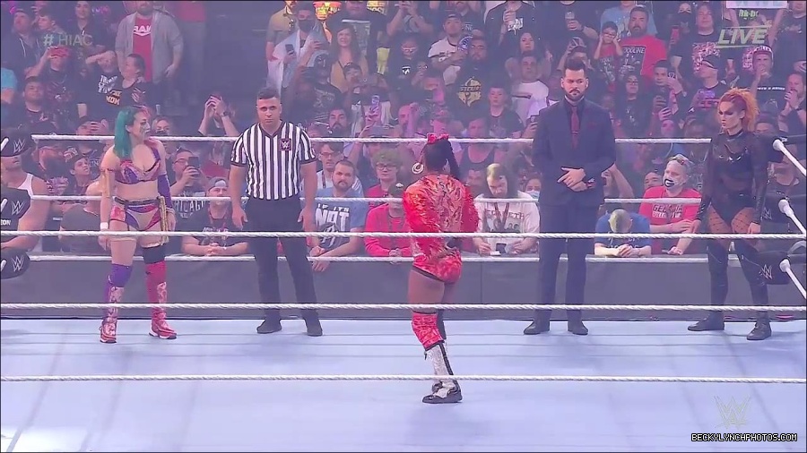 WWE_Hell_In_A_Cell_2022_720p_WEB_h264-HEEL_mp4_000751221.jpg