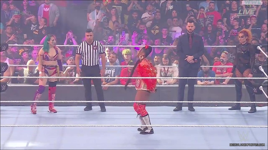 WWE_Hell_In_A_Cell_2022_720p_WEB_h264-HEEL_mp4_000751621.jpg